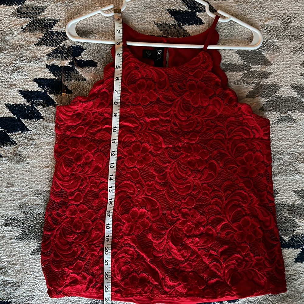 RED LACE TOP || SIZE M - Picture 13 of 13